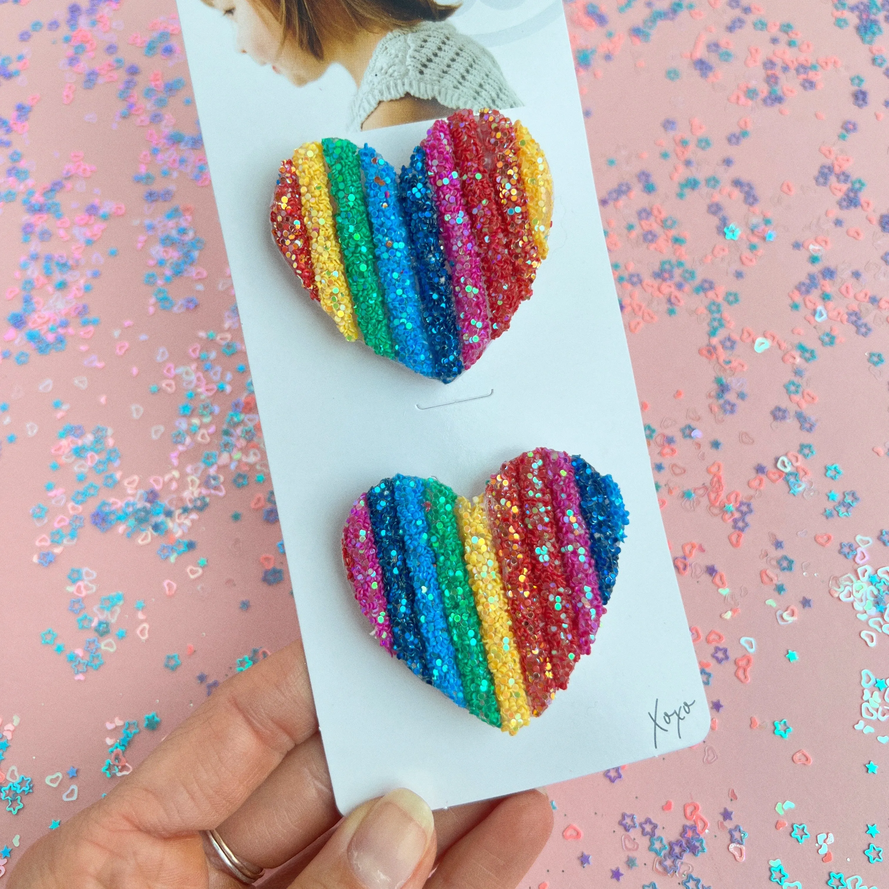 2PK NOVELTY CLIPS: rainbow glitter hearts